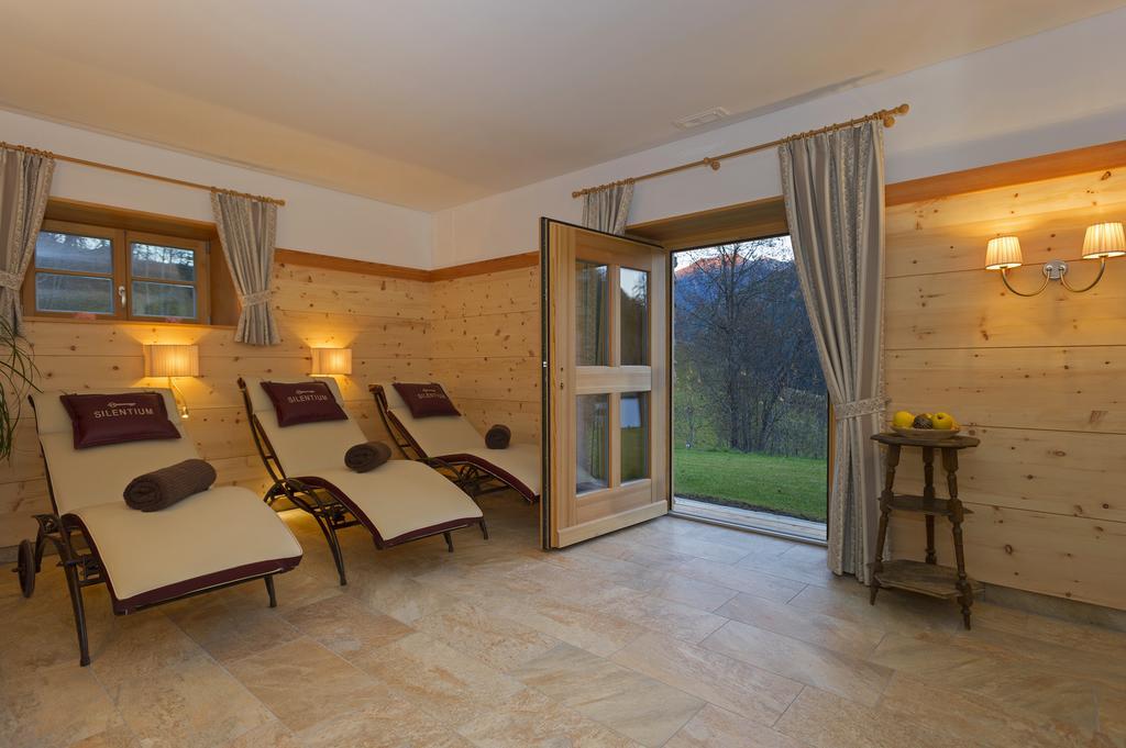 Silentium Dolomites Chalet Since 1600 Monguelfo-Tesido / Welsberg-Taisten Eksteriør billede
