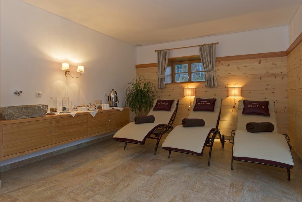 Silentium Dolomites Chalet Since 1600 Monguelfo-Tesido / Welsberg-Taisten Eksteriør billede